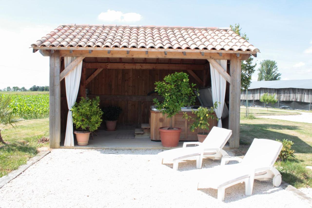 Chambre D'Hotes La Ferme De La Croix. Bed & Breakfast Saint-Avit-Senieur Exterior photo