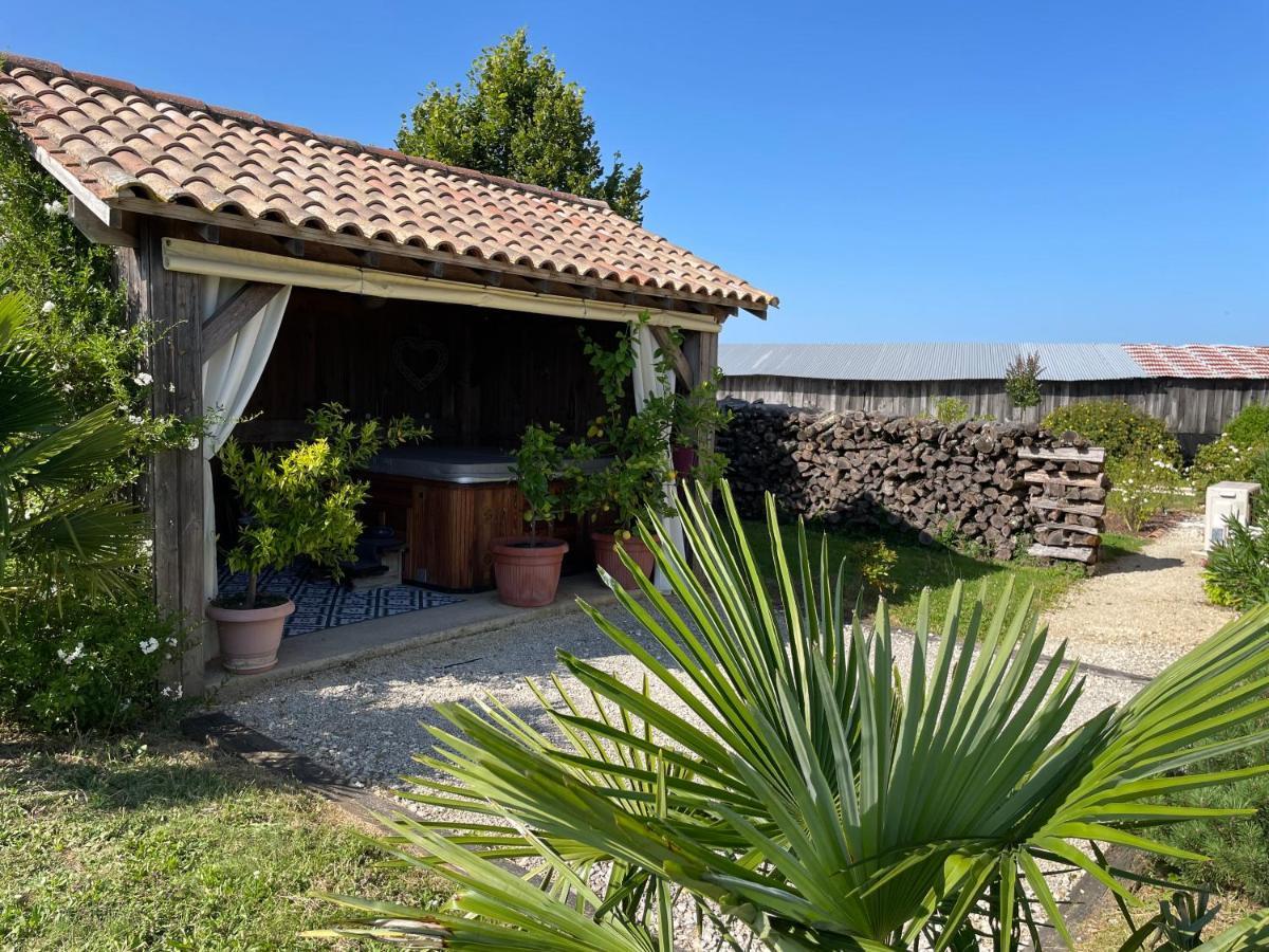 Chambre D'Hotes La Ferme De La Croix. Bed & Breakfast Saint-Avit-Senieur Exterior photo